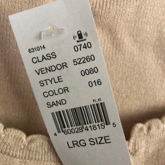 PacSun LaHearts Short Sleeve Seashell Cardigan in Sand - Never Worn - Picture 3 of 3